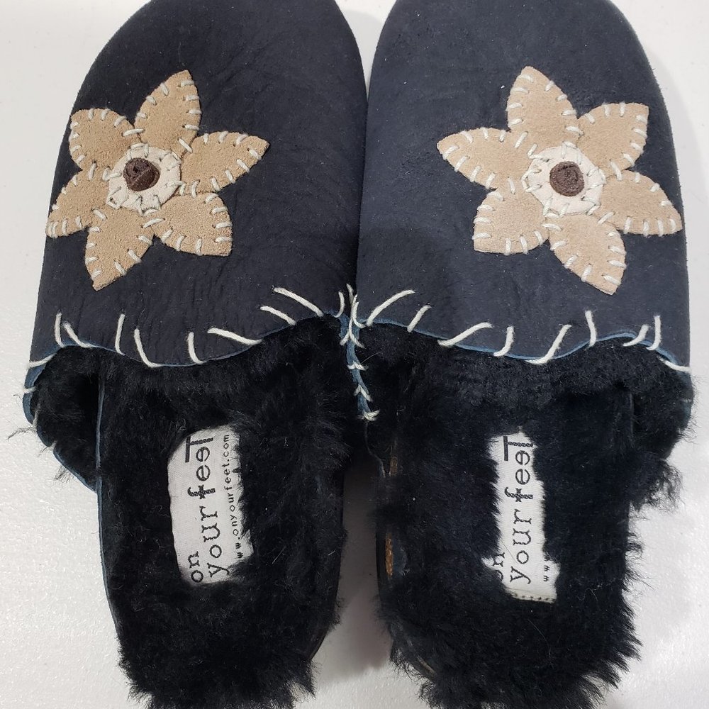 Women's slip-on shoes/slippers size 7-7 1/2